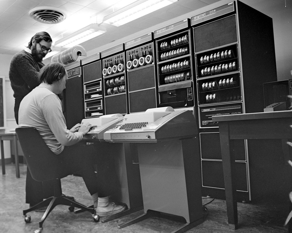 Ken_Thompson_(sitting)_and_Dennis_Ritchie_at_PDP-11_(2876612463)